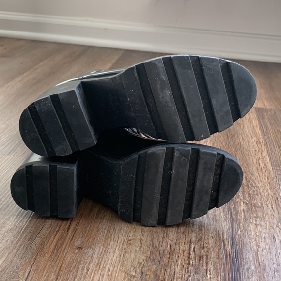 Very good condition patent leather lug sole boots - Picture 5 of 5